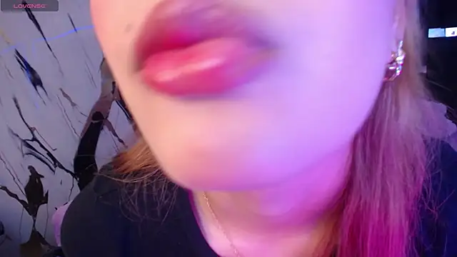 Daniela-hill online show from April 14, 2026, 3:11 am