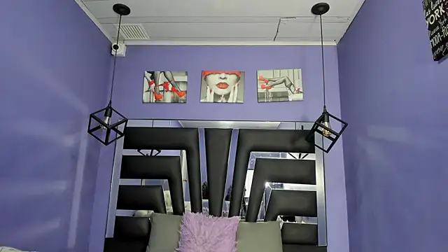  ArchieBlu  online show from April 2, 2026, 3:35 am