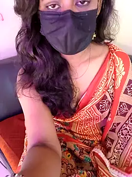 Snapshot of Lena_mahiyaa chatting on May 3, 2026, 4:28 am Lena mahiyaa online show from May 3, 2026, 4:28 am