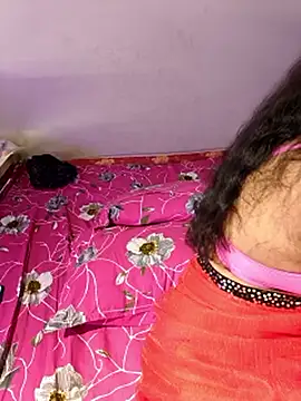 Snapshot of Lena_mahiyaa chatting on May 4, 2026, 4:38 am Lena mahiyaa online show from May 4, 2026, 4:38 am