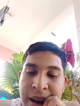 alee28728 online show from April 11, 2026, 8:12 pm