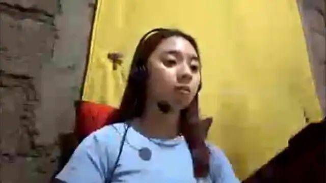 LenoraLacassagne online show from March 21, 2026, 4:11 pm