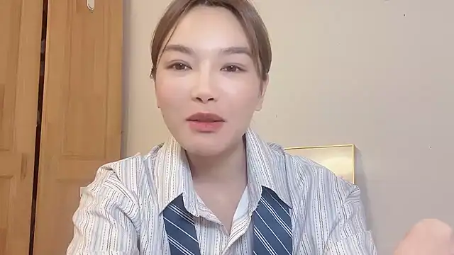 leilei998 online show from April 7, 2026, 3:03 pm