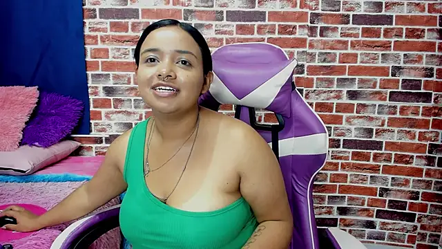 SofiiaCutee online show from April 18, 2026, 2:36 am