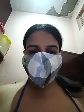 REENA-STRIP online show from June 6, 2026, 6:02 pm