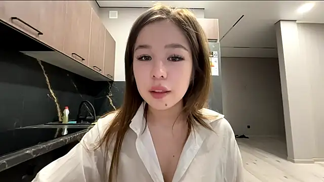 EffieCappaert online show from April 4, 2026, 11:39 am