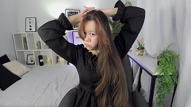 Vanessa ama online show from April 11, 2026, 5:37 am