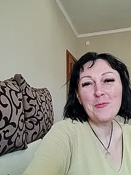 HelgaDennis online show from May 15, 2026, 7:01 pm