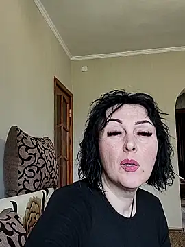 HelgaDennis online show from April 16, 2026, 9:54 am