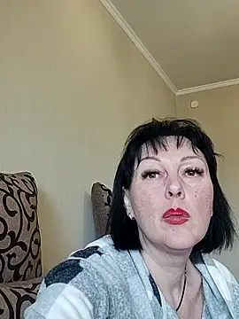 HelgaDennis online show from April 5, 2026, 2:57 pm