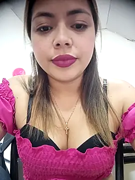 Snapshot of Yelii_ chatting on May 10, 2026, 5:15 pm Yelii online show from May 10, 2026, 5:15 pm