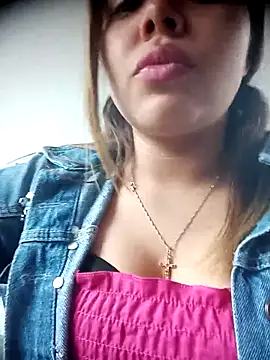Snapshot of Yelii_ chatting on May 11, 2026, 5:54 pm Yelii online show from May 11, 2026, 5:54 pm