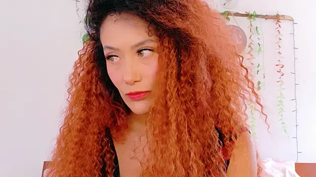 Ajua  Uva online show from March 30, 2026, 6:20 pm