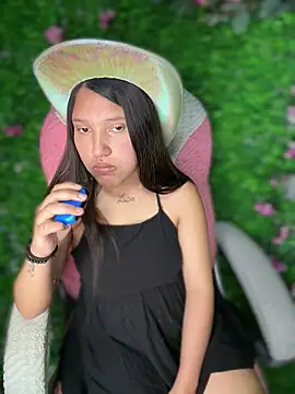 Melody LS online show from April 16, 2026, 9:39 pm