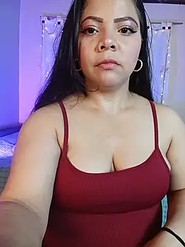 Snapshot of ROUSSE_SINCLAIR chatting on May 27, 2026, 8:27 pm ROUSSE SINCLAIR online show from May 27, 2026, 8:27 pm