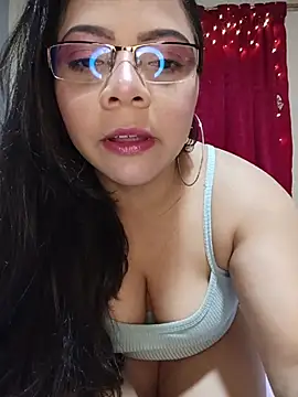 ROUSSE SINCLAIR online show from April 2, 2026, 8:04 pm