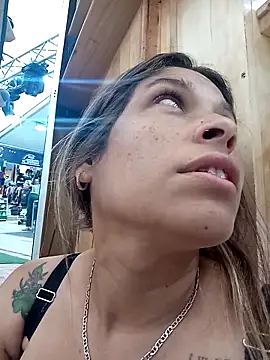 alanna6950 online show from March 31, 2026, 4:09 pm