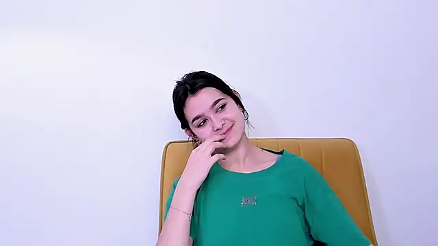 LuciKardos online show from March 21, 2026, 8:19 am