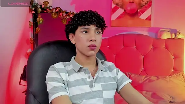 artemis jones online show from March 19, 2026, 8:53 pm