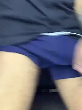 KyleJoss30 online show from April 3, 2026, 9:54 pm