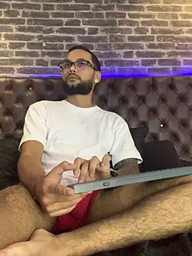 KyleJoss30 online show from April 13, 2026, 9:30 pm