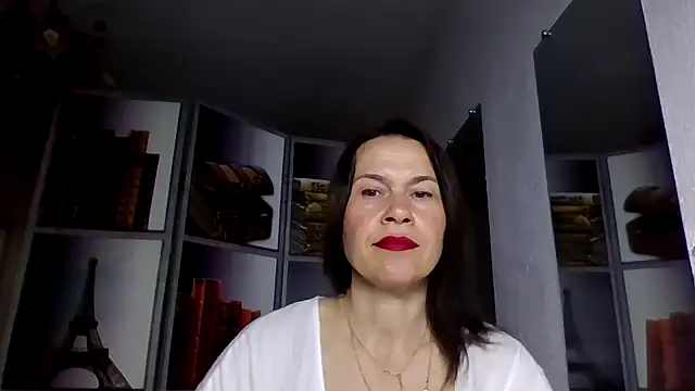 Selena Moo online show from April 2, 2026, 7:15 am