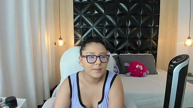 Rapthalia  online show from April 15, 2026, 11:16 pm