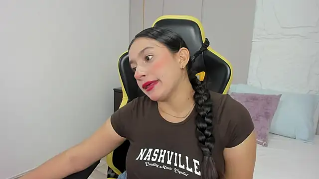 kira relish online show from April 15, 2026, 11:05 am