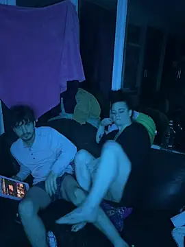 babesanddaddy online show from April 8, 2026, 4:58 am