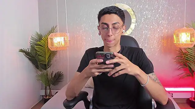 Gio carangi online show from April 12, 2026, 2:37 am