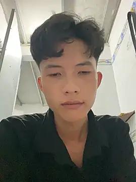 Nguyencuong1999 online show from April 10, 2026, 7:48 am