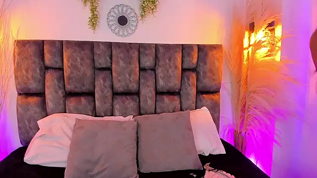 alessadoll online show from April 8, 2026, 7:26 pm