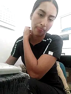 Sexy sara outdoorss online show from April 10, 2026, 4:03 pm