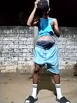 spittermasterpig1 online show from April 3, 2026, 3:57 am