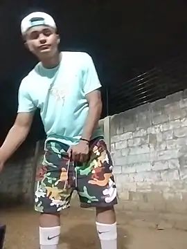 HOTRAINYGOLDEN online show from March 29, 2026, 2:35 am