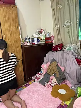 Only U520 online show from April 12, 2026, 4:27 am