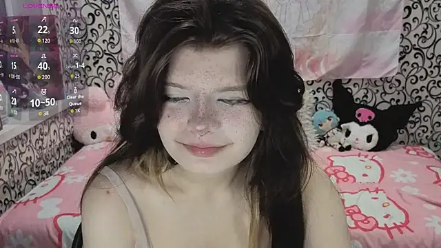 Snapshot of Eva_Ange chatting on July 17, 2026, 5:43 pm Eva Ange online show from July 17, 2026, 5:43 pm