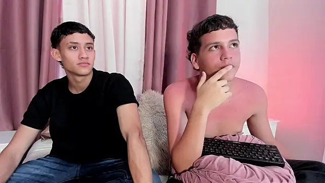 dennis hills online show from April 15, 2026, 9:04 pm