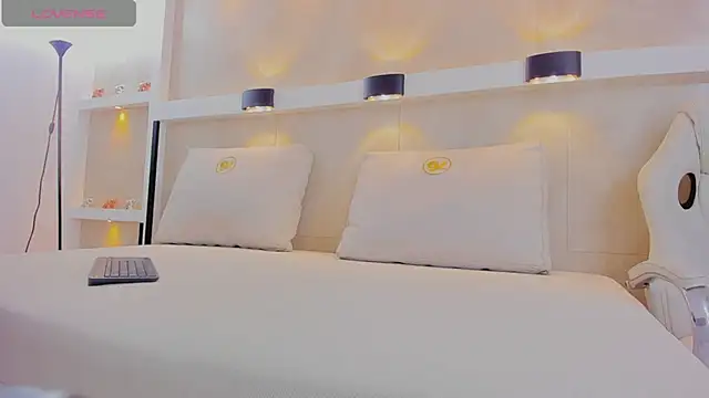 dalhia juicy online show from April 6, 2026, 5:30 am