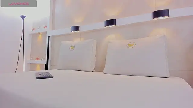 dalhia juicy online show from April 9, 2026, 3:30 am