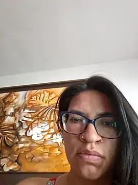 Gia-and-Lara online show from March 29, 2026, 1:24 pm