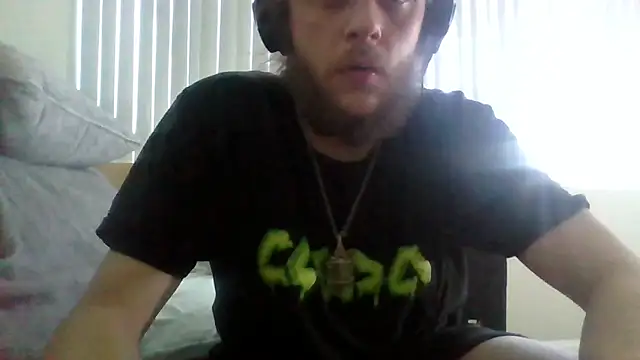 alejandro69420 online show from April 16, 2026, 6:08 pm