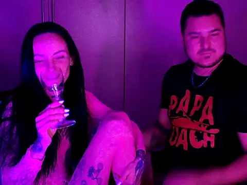 RavenXNoir online show from April 3, 2026, 7:09 pm