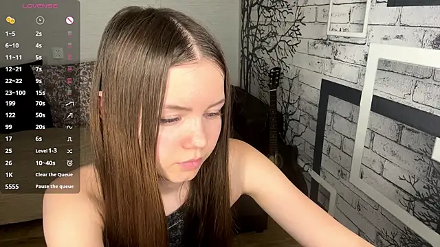 Snapshot of ElmiraDabato chatting on July 18, 2026, 12:14 pm ElmiraDabato online show from July 18, 2026, 12:14 pm