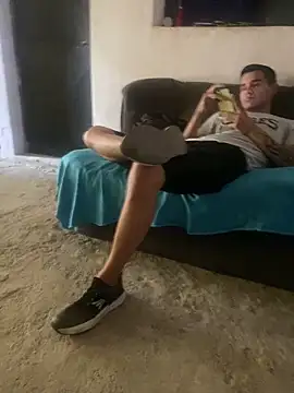 Hotsmale online show from April 2, 2026, 4:13 pm