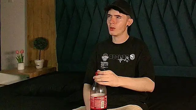 lio     online show from April 10, 2026, 3:24 am