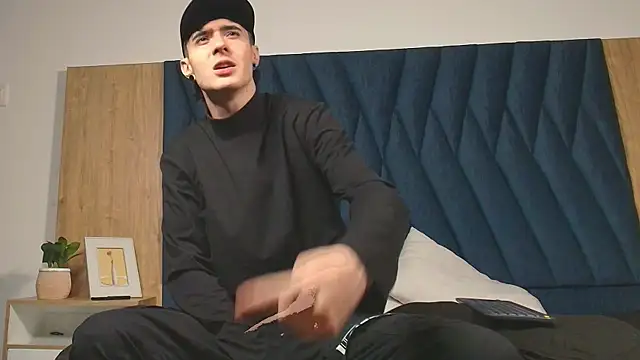 lio     online show from April 13, 2026, 3:21 am