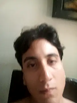 EsmeraldaNaim online show from April 15, 2026, 2:43 pm