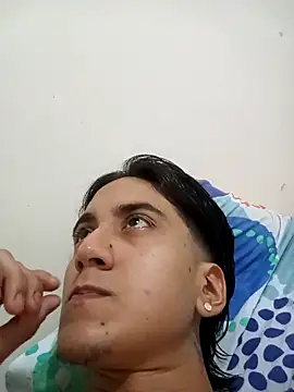 EsmeraldaNaim online show from April 11, 2026, 3:05 pm