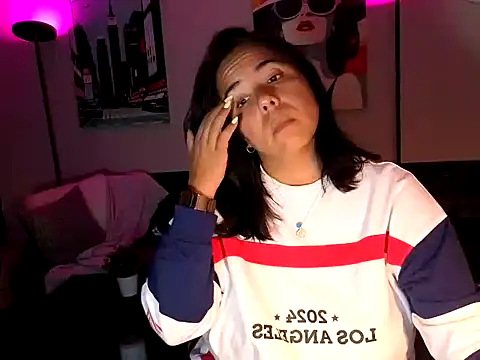 HannaJonns online show from April 17, 2026, 4:48 am